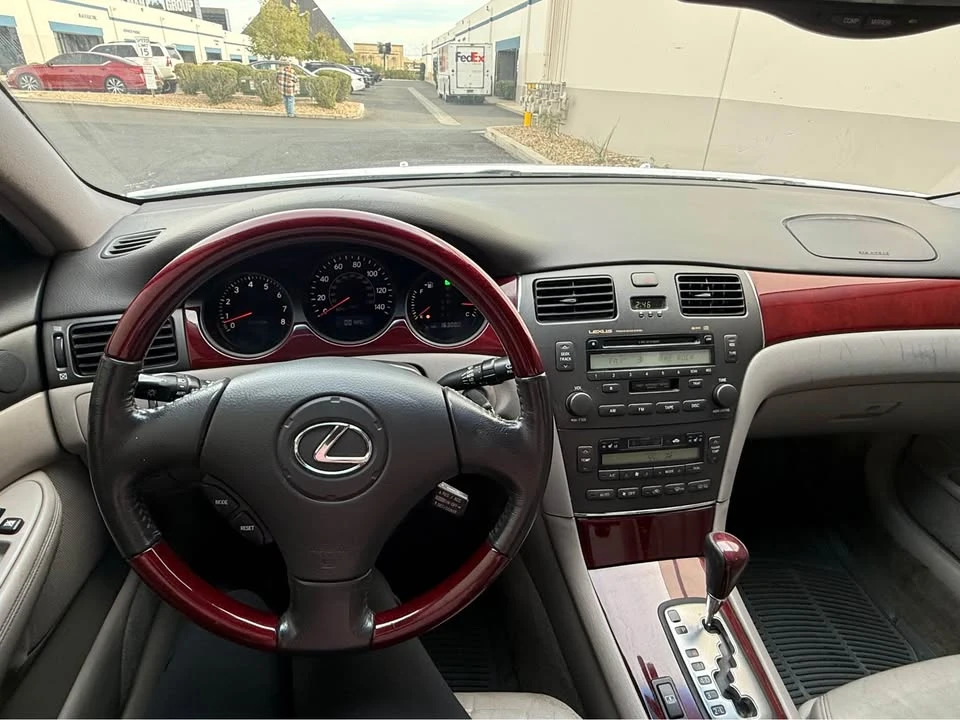2004 Lexus ES 3rd Gen - Image 7 of 11