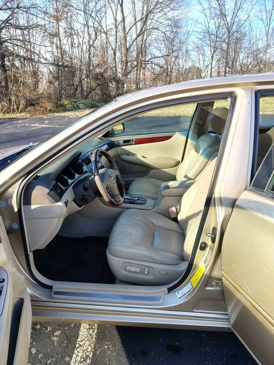 2004 Lexus ES 4th Gen - Image 6 of 8