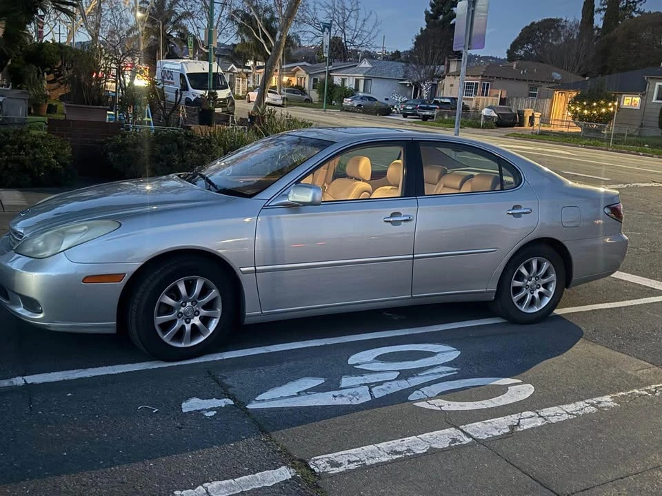 2004 Lexus ES 4th Gen - Image 4 of 20