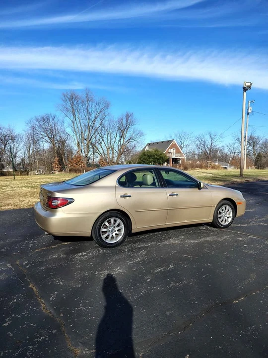 2004 Lexus ES 4th Gen - Image 4 of 8