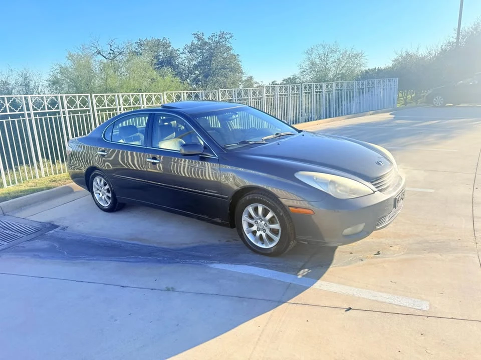 2004 Lexus ES 4th Gen - Image 5 of 12