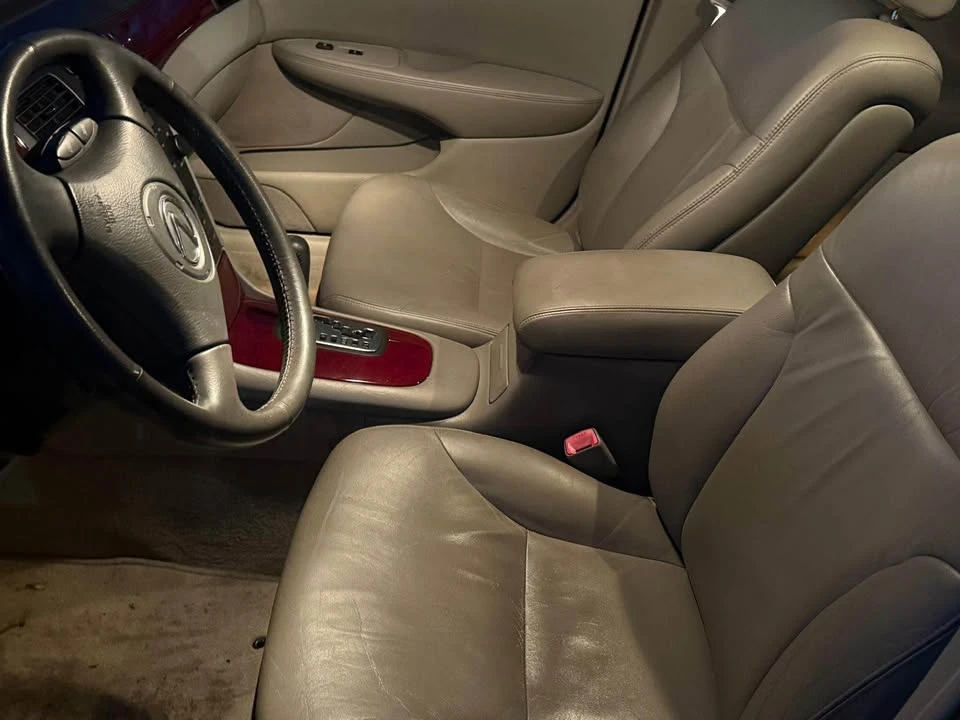 2004 Lexus ES 4th Gen - Image 14 of 20