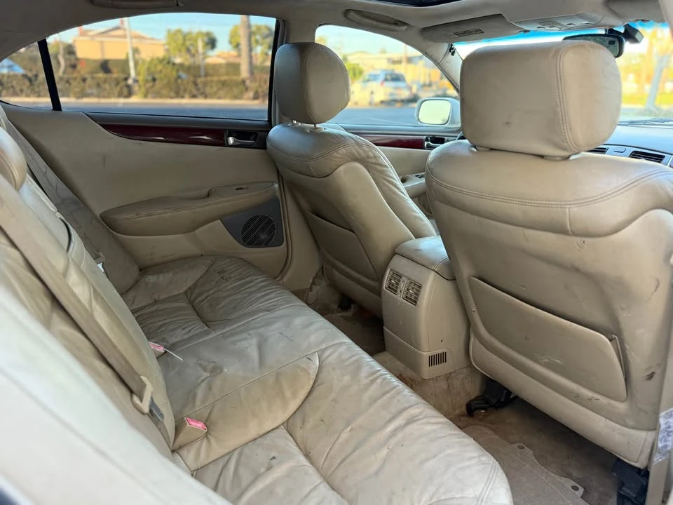 2004 Lexus ES 3rd Gen - Image 9 of 13