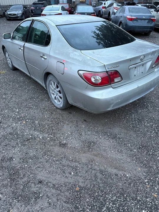 2004 Lexus ES 3rd Gen - Image 4 of 5