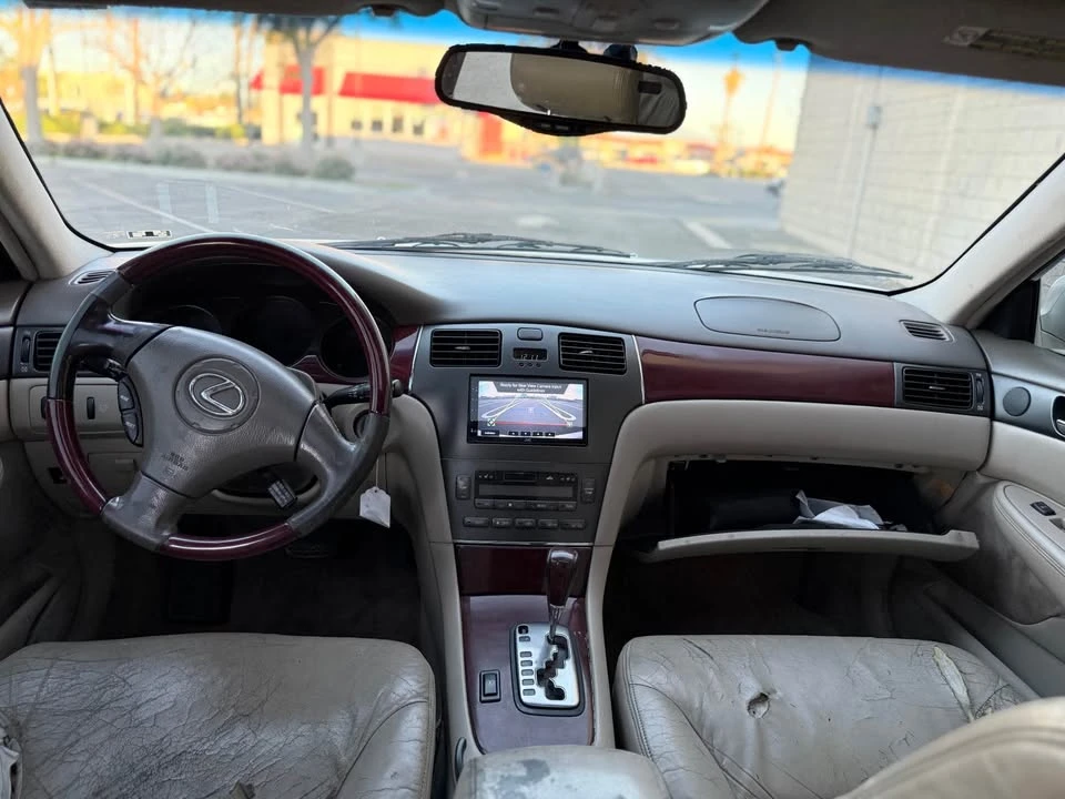 2004 Lexus ES 3rd Gen - Image 6 of 13