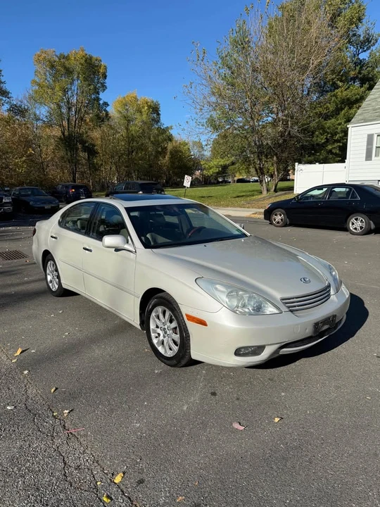 2004 Lexus ES 3rd Gen - Image 2 of 14