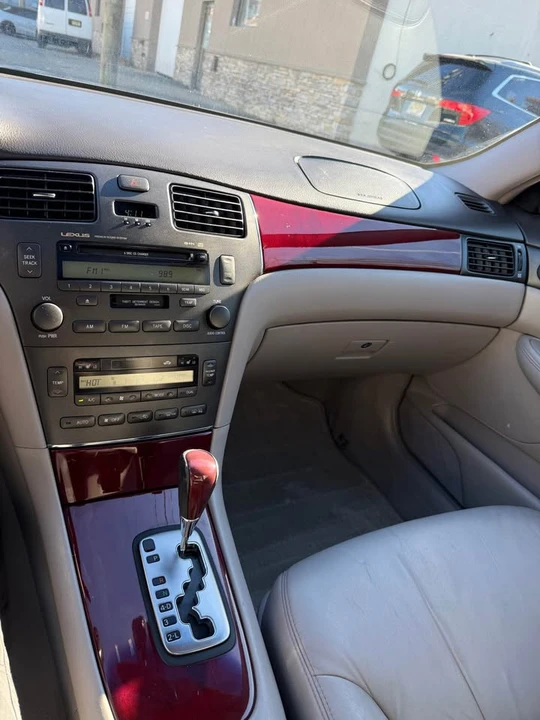 2004 Lexus ES 3rd Gen - Image 14 of 14