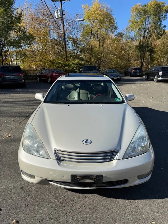 2004 Lexus ES 3rd Gen - Image 8 of 14