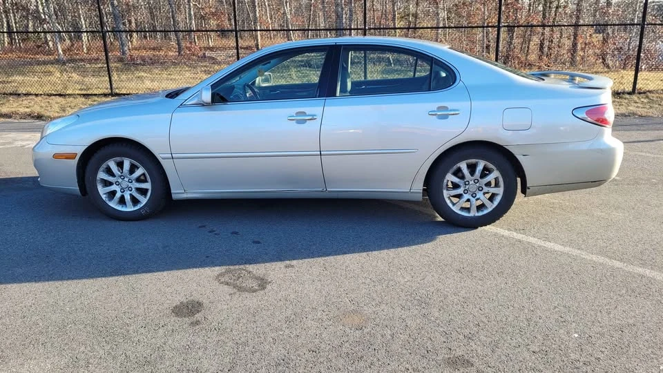 2004 Lexus ES 4th Gen - Image 2 of 8