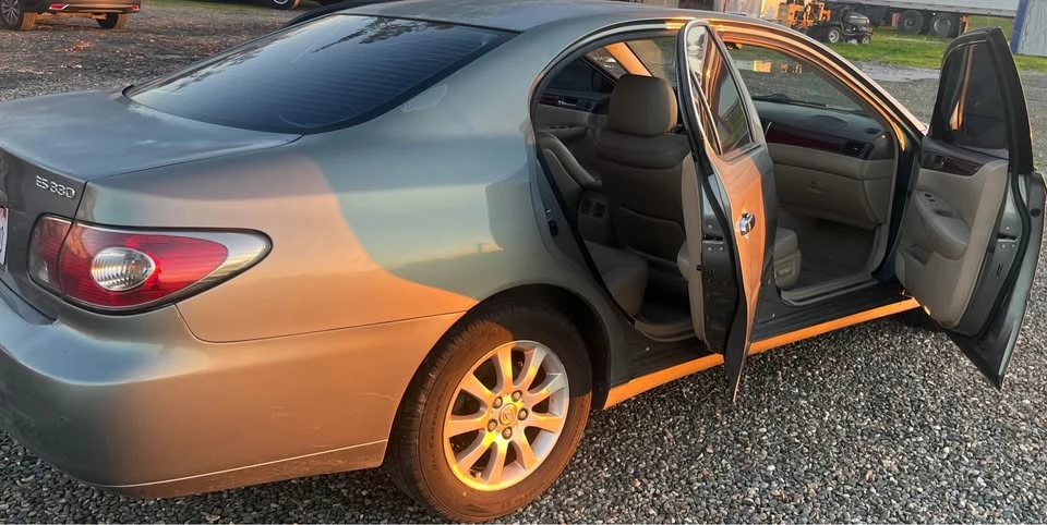 2004 Lexus ES 4th Gen - Image 3 of 12