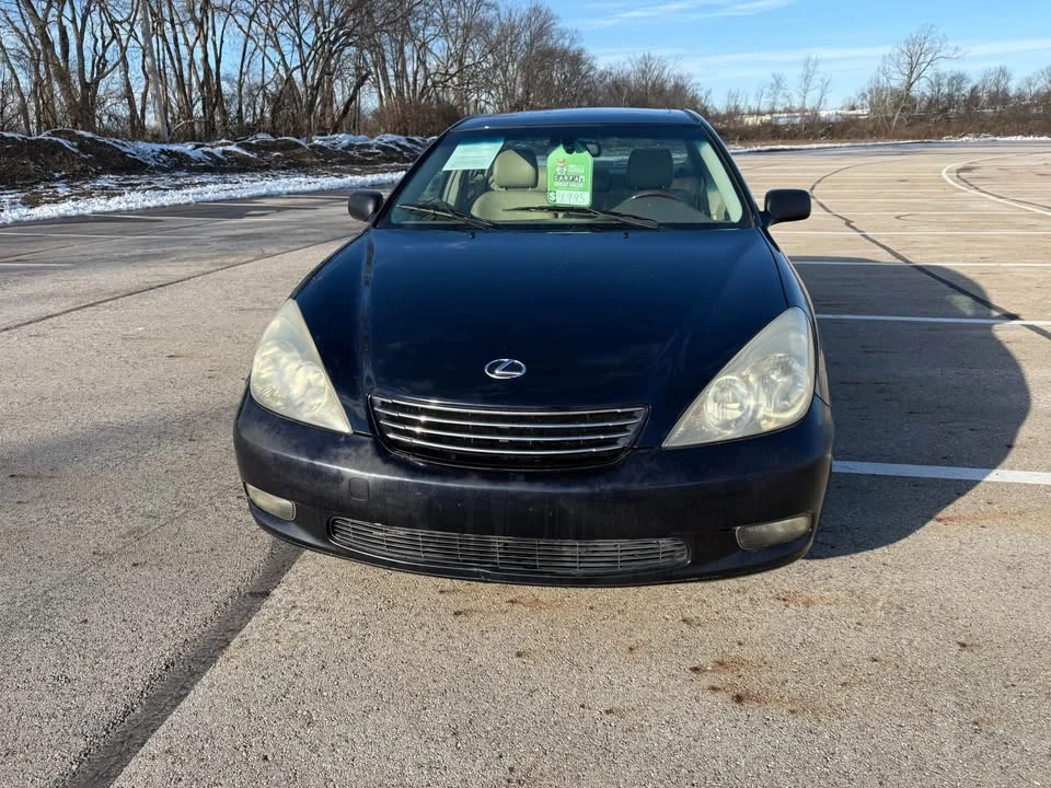 2004 Lexus ES 3rd Gen - Image 2 of 15