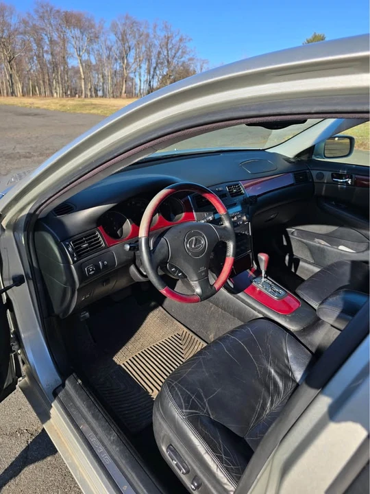 2004 Lexus ES 3rd Gen - Image 14 of 19