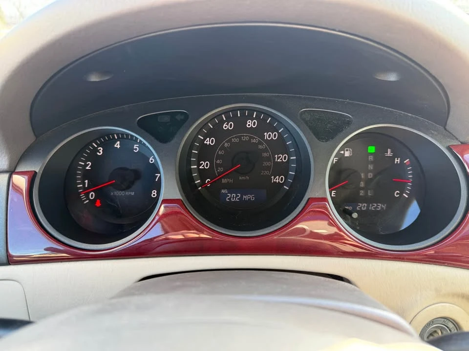 2004 Lexus ES 3rd Gen - Image 14 of 15