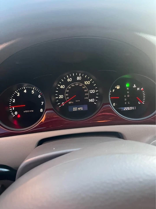 2004 Lexus ES 4th Gen - Image 10 of 12
