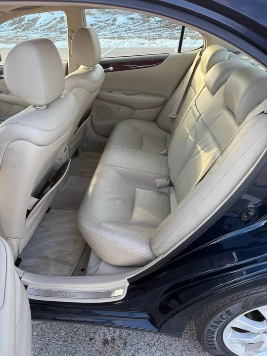2004 Lexus ES 3rd Gen - Image 10 of 15