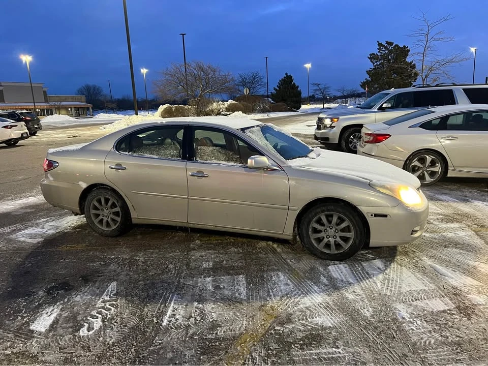 2004 Lexus ES 4th Gen - Image 2 of 8
