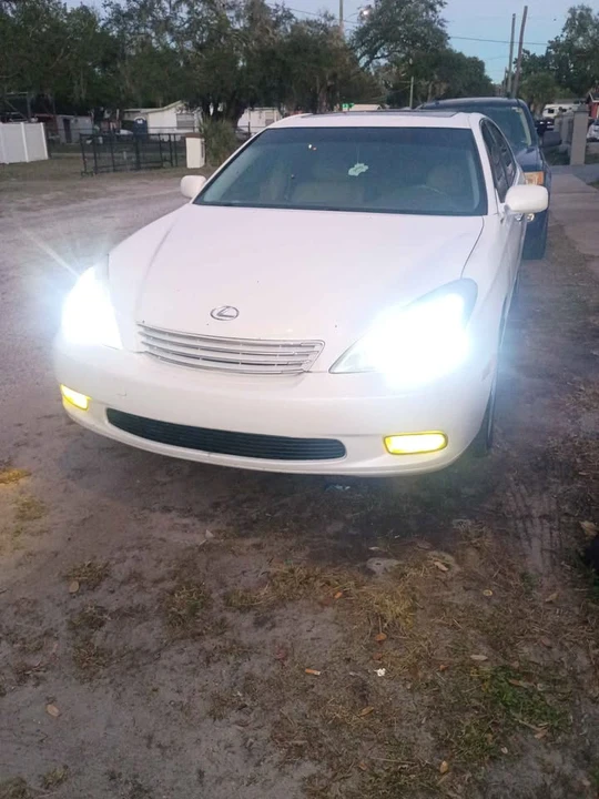 2004 Lexus ES 3rd Gen - Image 3 of 8