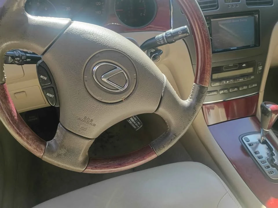 2004 Lexus ES 3rd Gen - Image 7 of 8