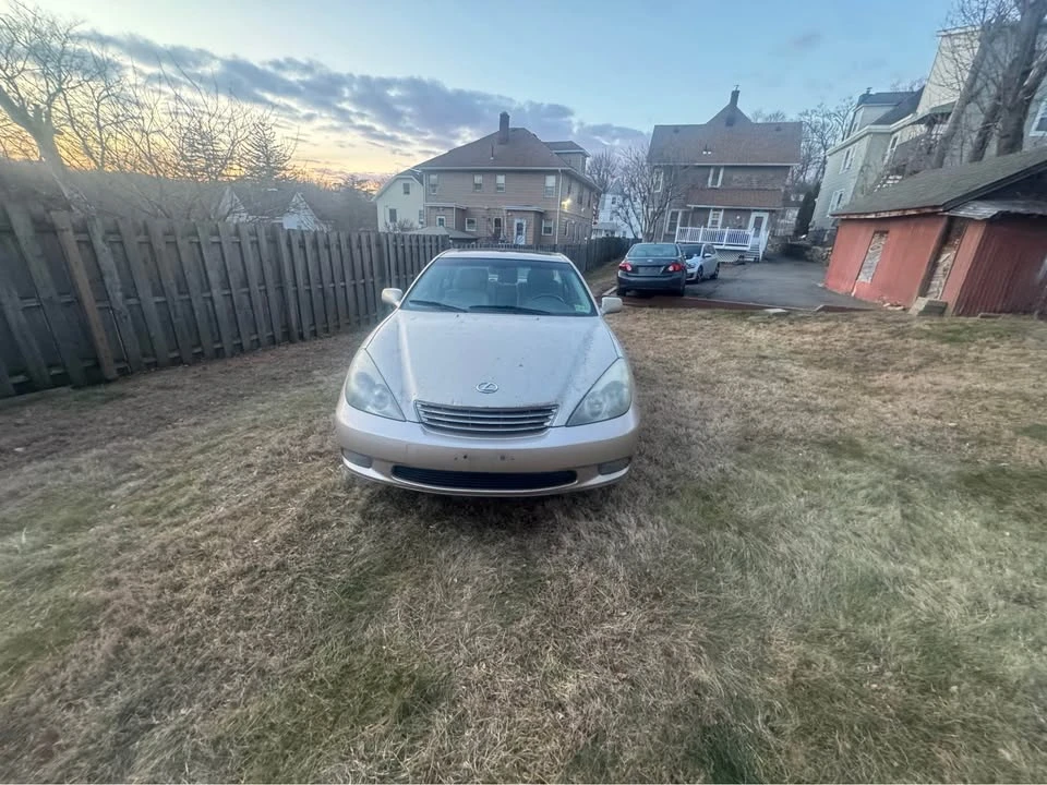 2004 Lexus ES 3rd Gen - Image 3 of 10