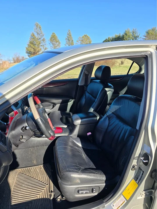 2004 Lexus ES 3rd Gen - Image 11 of 19