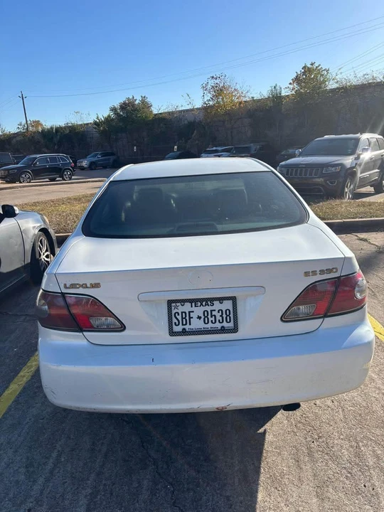 2004 Lexus ES 3rd Gen - Image 6 of 10