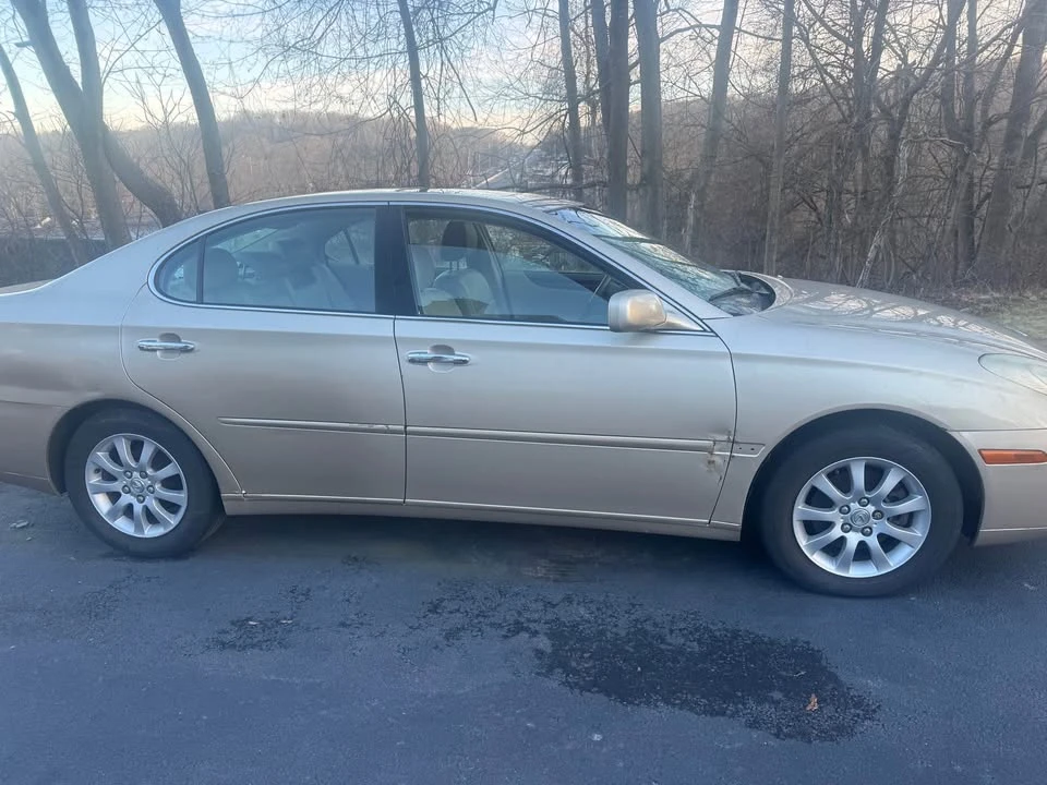 2004 Lexus ES 3rd Gen - Image 4 of 10