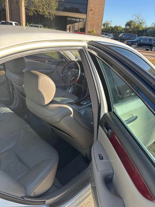 2004 Lexus ES 3rd Gen - Image 5 of 10