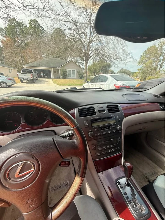 2004 Lexus ES 4th Gen - Image 5 of 8
