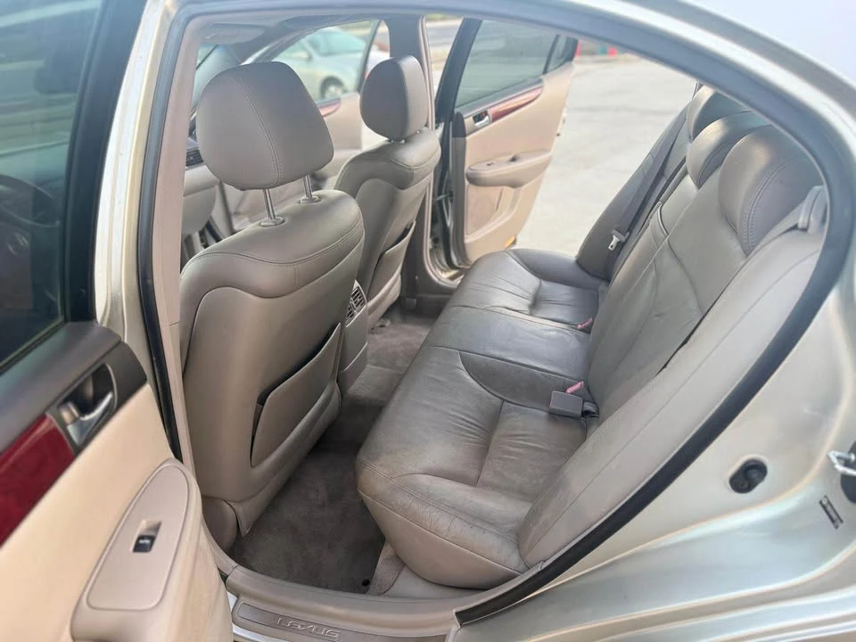 2004 Lexus ES 4th Gen - Image 8 of 12
