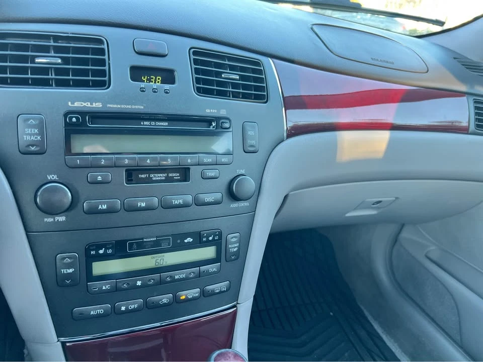2004 Lexus ES 4th Gen - Image 3 of 7