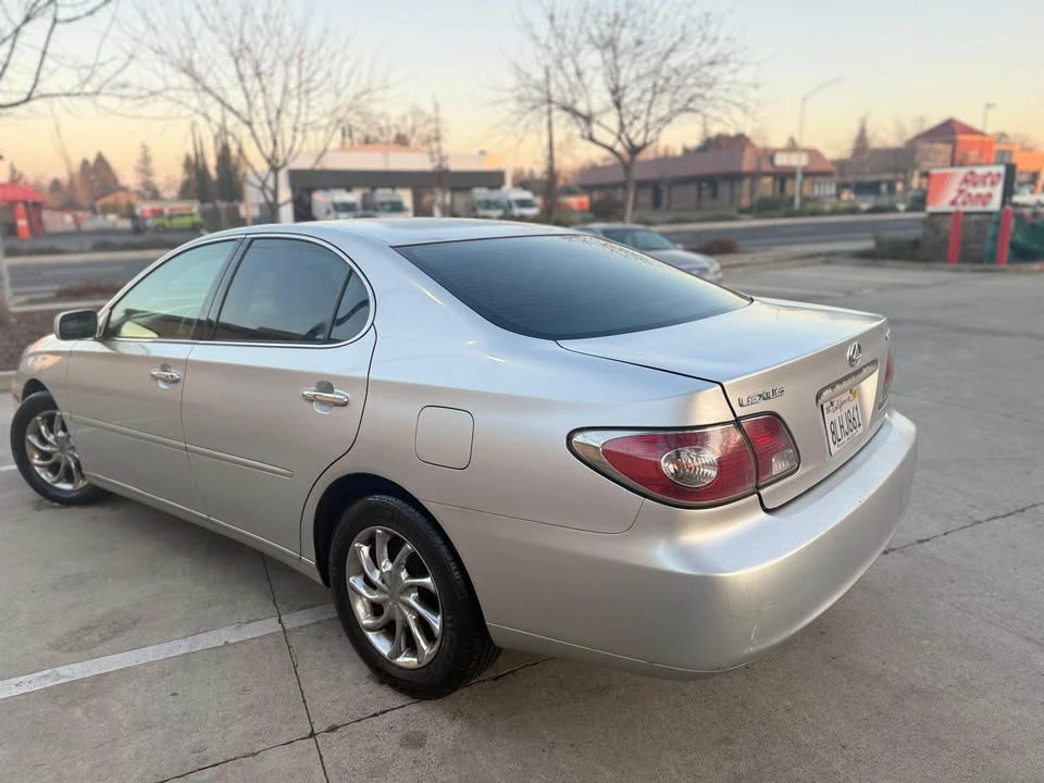 2004 Lexus ES 4th Gen - Image 4 of 12