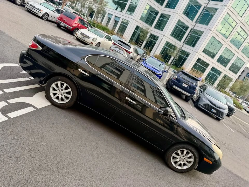 2004 Lexus ES 4th Gen - Image 2 of 5