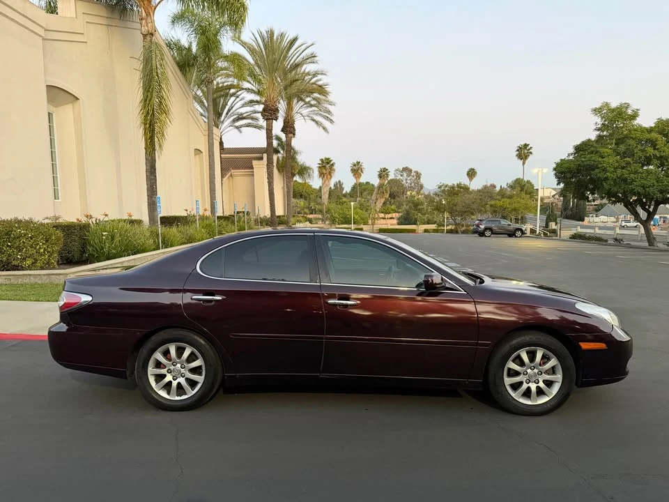 2004 Lexus ES 4th Gen - Image 4 of 9