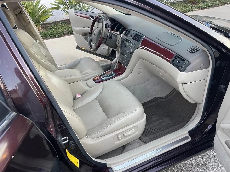2004 Lexus ES 4th Gen - Image 8 of 9