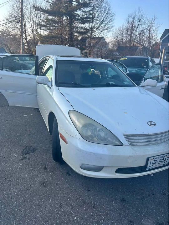 2004 Lexus ES 4th Gen - Image 2 of 3