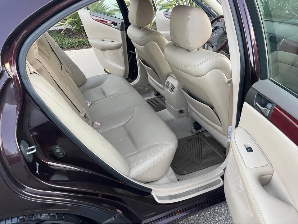 2004 Lexus ES 4th Gen - Image 7 of 9