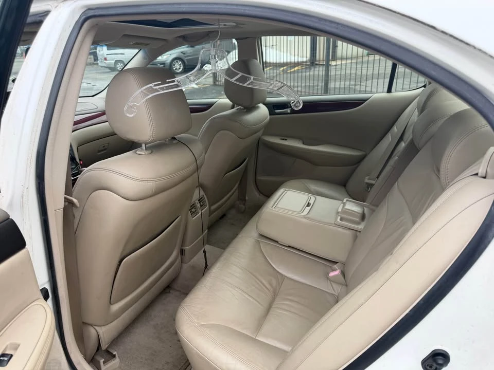 2004 Lexus ES 4th Gen - Image 11 of 15