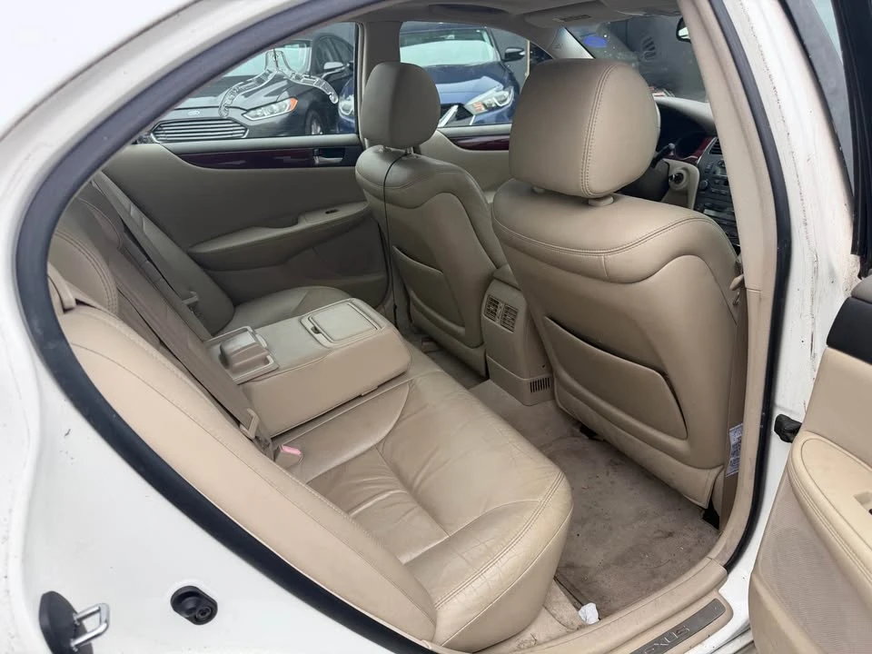 2004 Lexus ES 4th Gen - Image 12 of 15