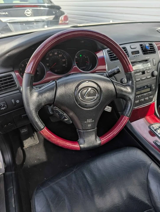 2004 Lexus ES 4th Gen - Image 13 of 20