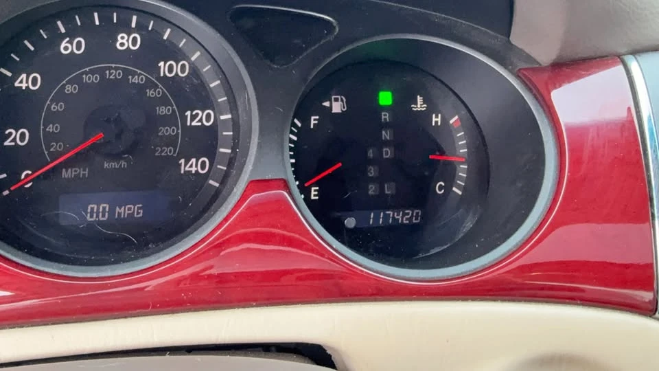 2004 Lexus ES 4th Gen - Image 8 of 12