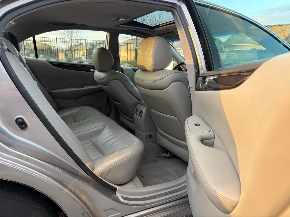 2004 Lexus ES 4th Gen - Image 9 of 9