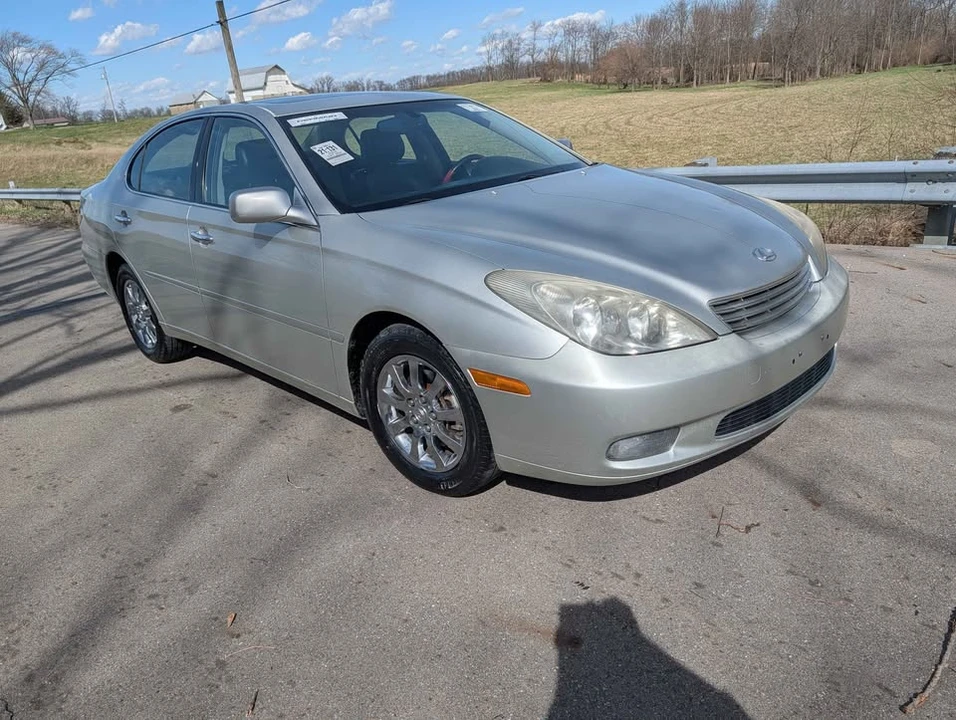 2004 Lexus ES 4th Gen - Image 3 of 20