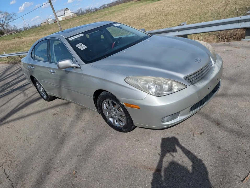 2004 Lexus ES 4th Gen - Image 18 of 20
