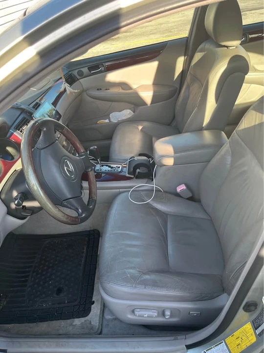 2004 Lexus ES 4th Gen - Image 2 of 4