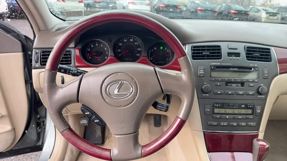 2004 Lexus ES 4th Gen - Image 7 of 12