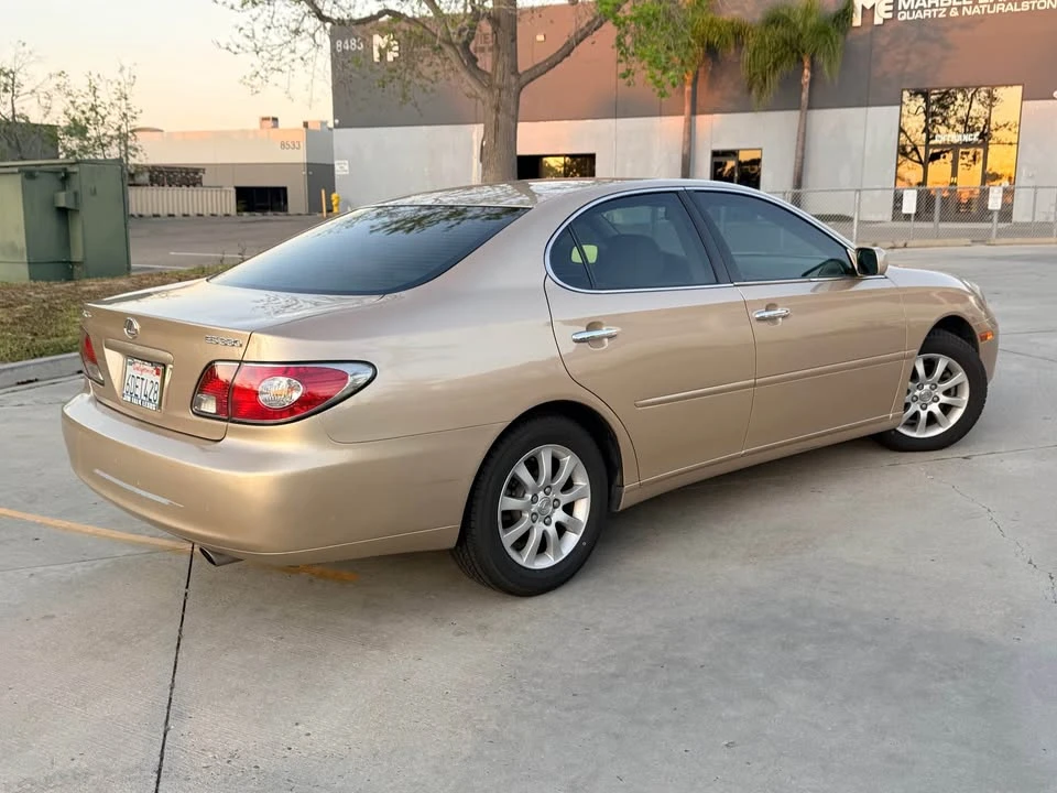 2004 Lexus ES 4th Gen - Image 4 of 19