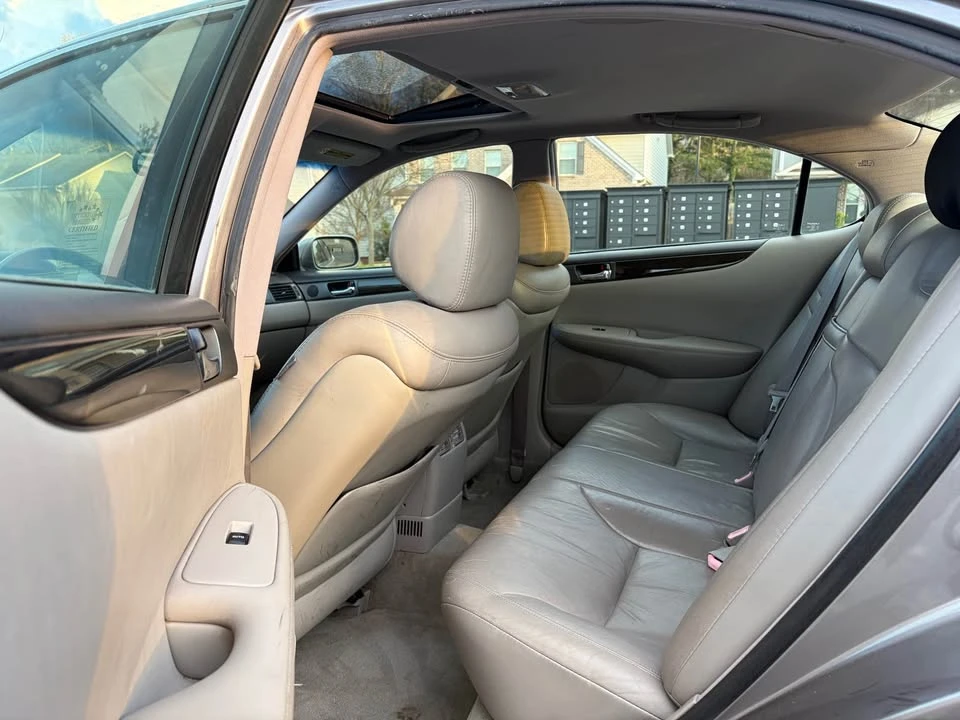 2004 Lexus ES 4th Gen - Image 6 of 9