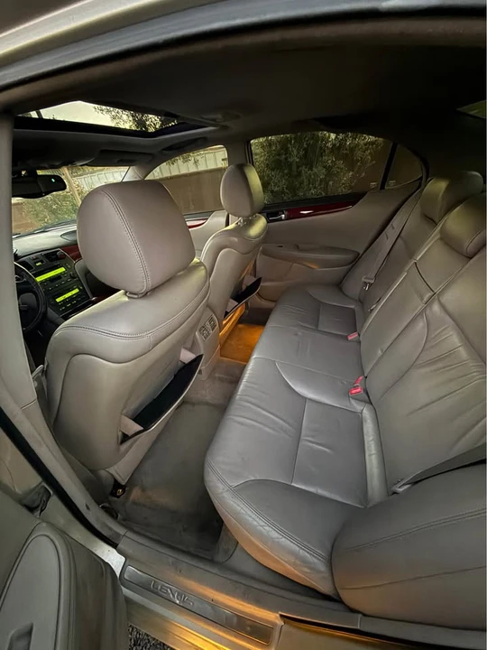 2004 Lexus ES 4th Gen - Image 8 of 15