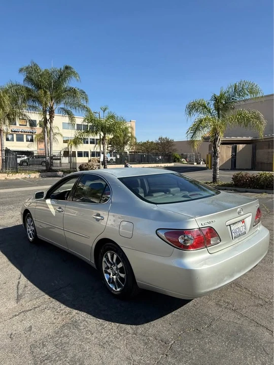 2004 Lexus ES 4th Gen - Image 5 of 9