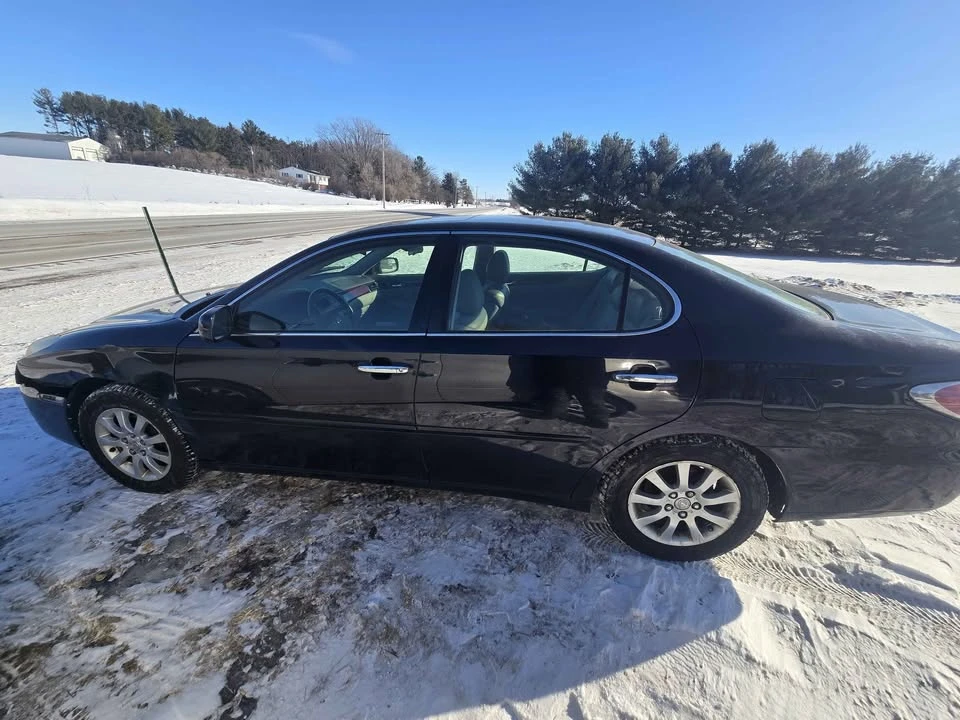 2004 Lexus ES 4th Gen - Image 10 of 13